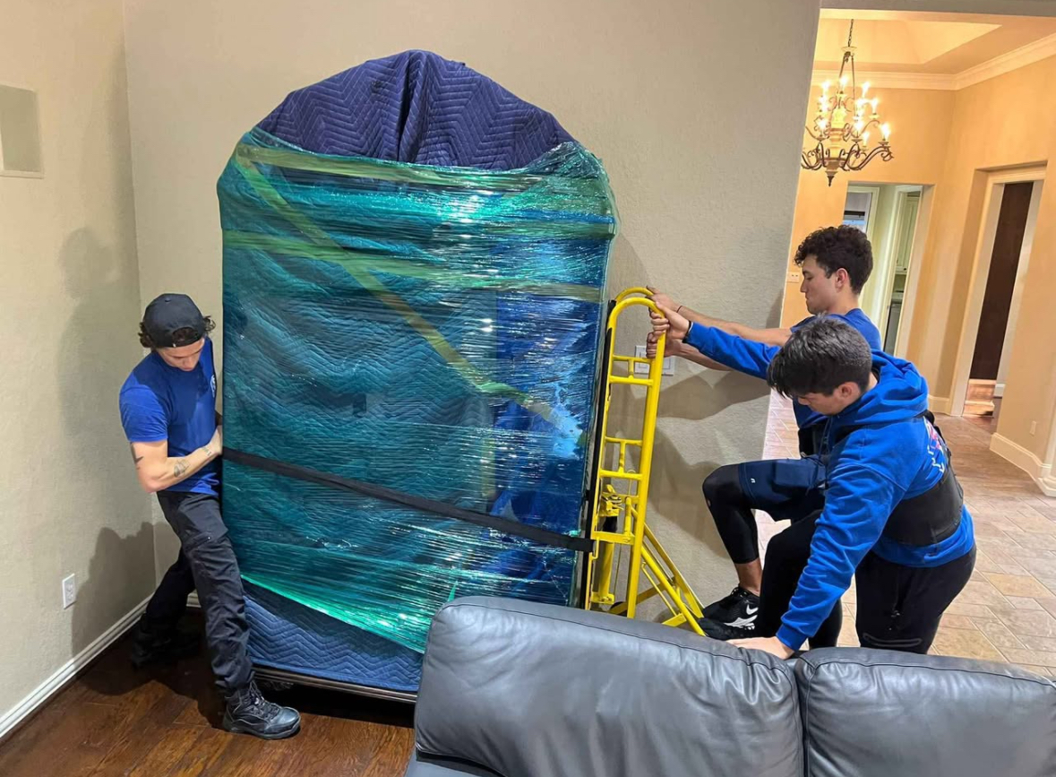 Team loading furniture